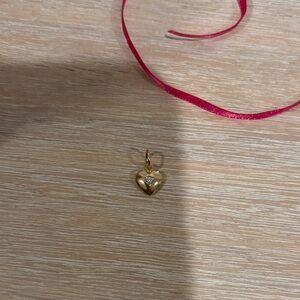 Authentic nwot !! Helen ficalora mini gold heart with diamond charm